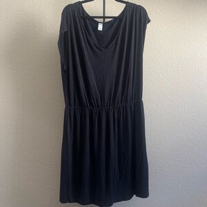 Old Navy Women's Black Flowy V-Neck Dress